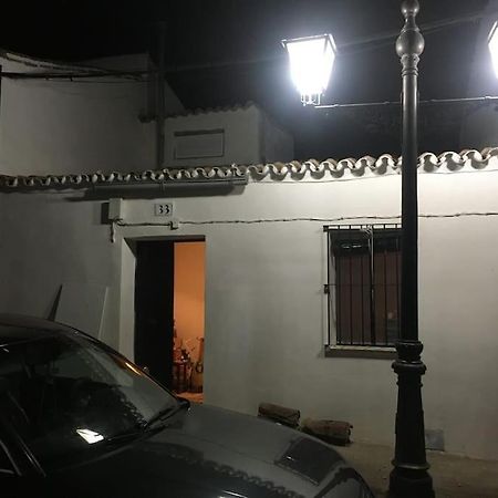 Agradable Casa Rural Con Suelos De Madera Santa Olalla del Cala Eksteriør billede