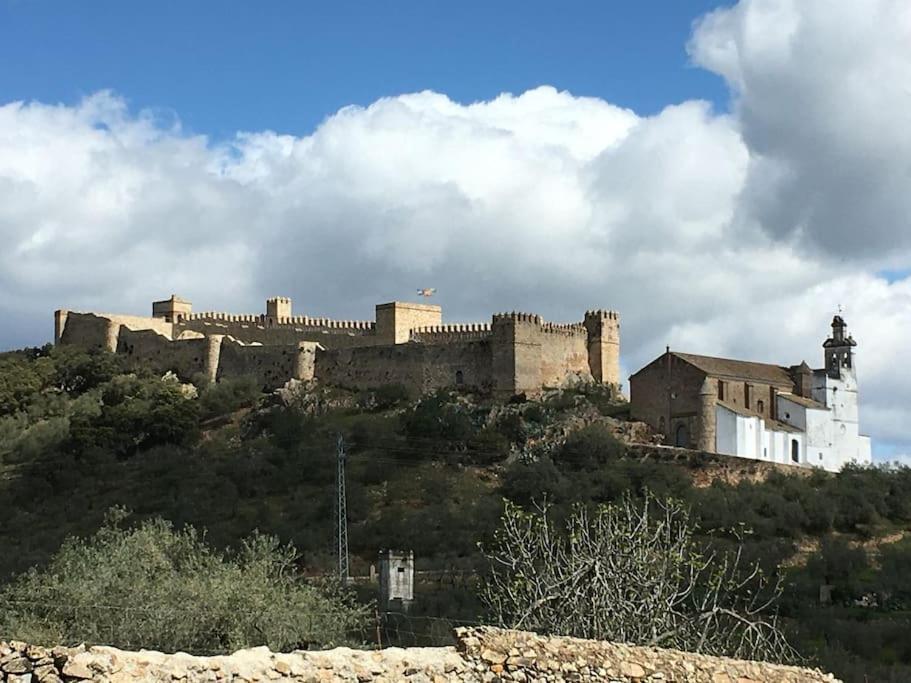 Agradable Casa Rural Con Suelos De Madera Santa Olalla del Cala Eksteriør billede
